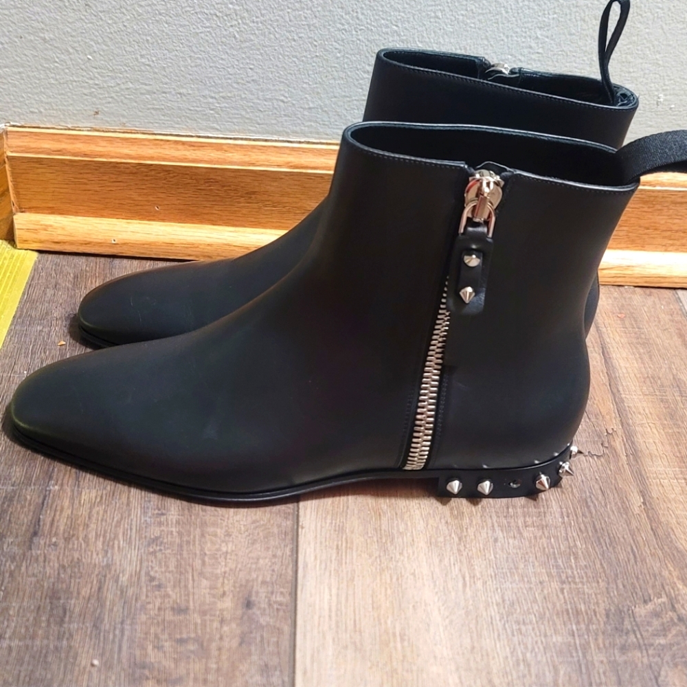 Christian Louboutin “Fun Louis Woman Flat CLF” ankle boots